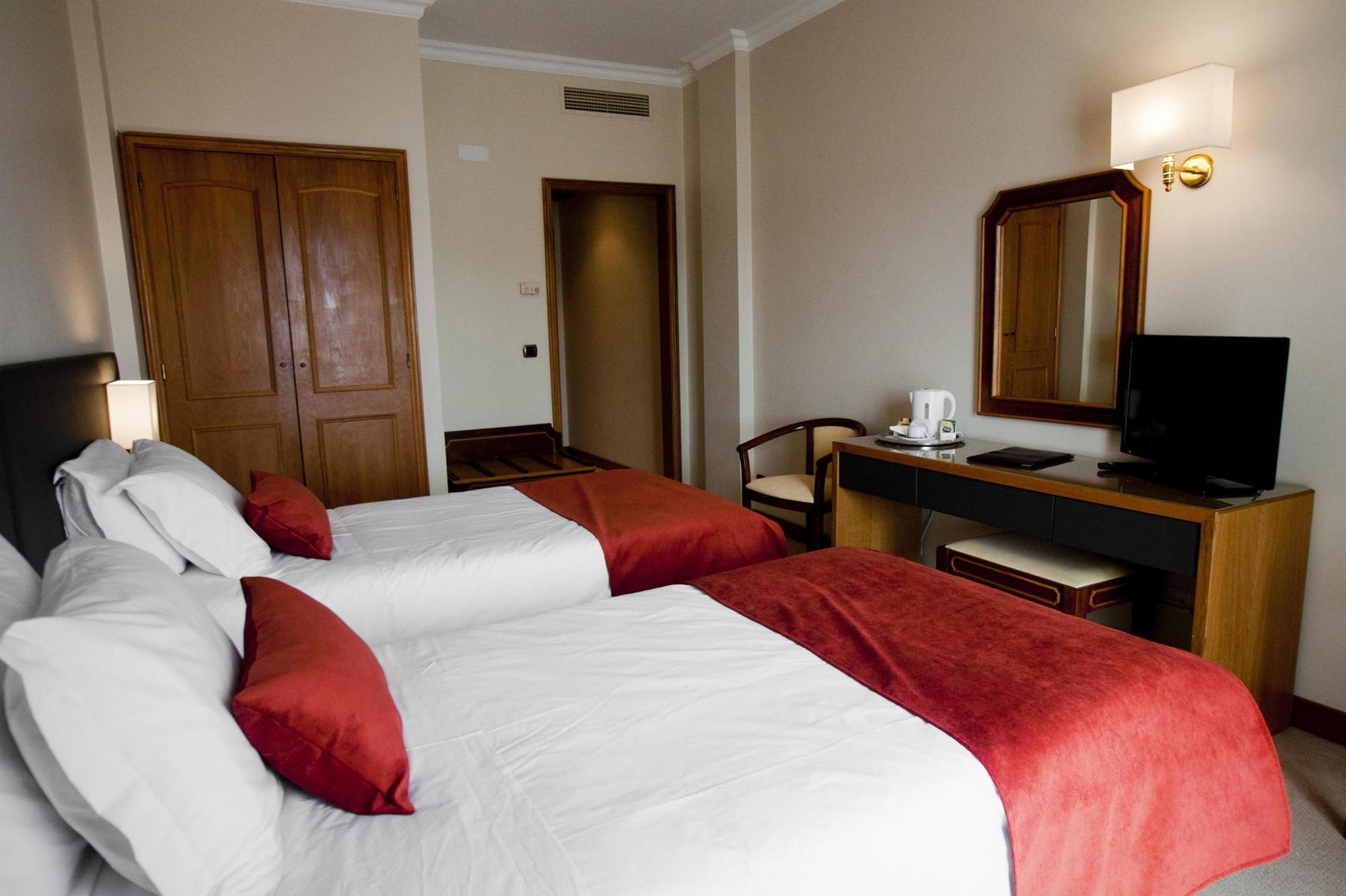 Hotel Horta Орта Экстерьер фото