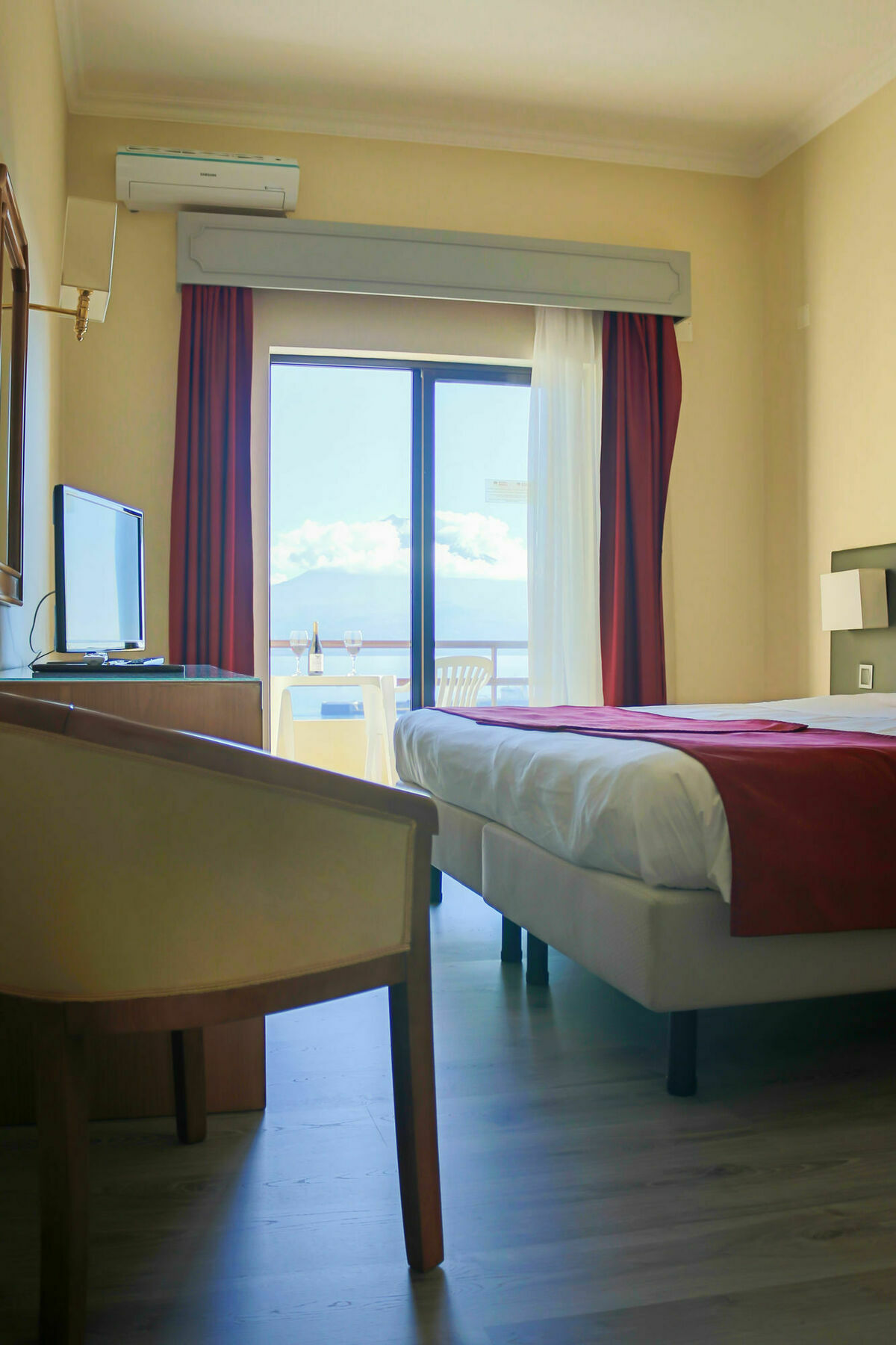 Hotel Horta Орта Экстерьер фото